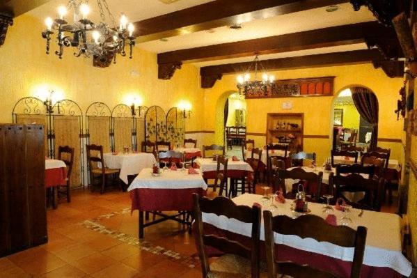 Hotel El Oasis Carchel Exteriör bild